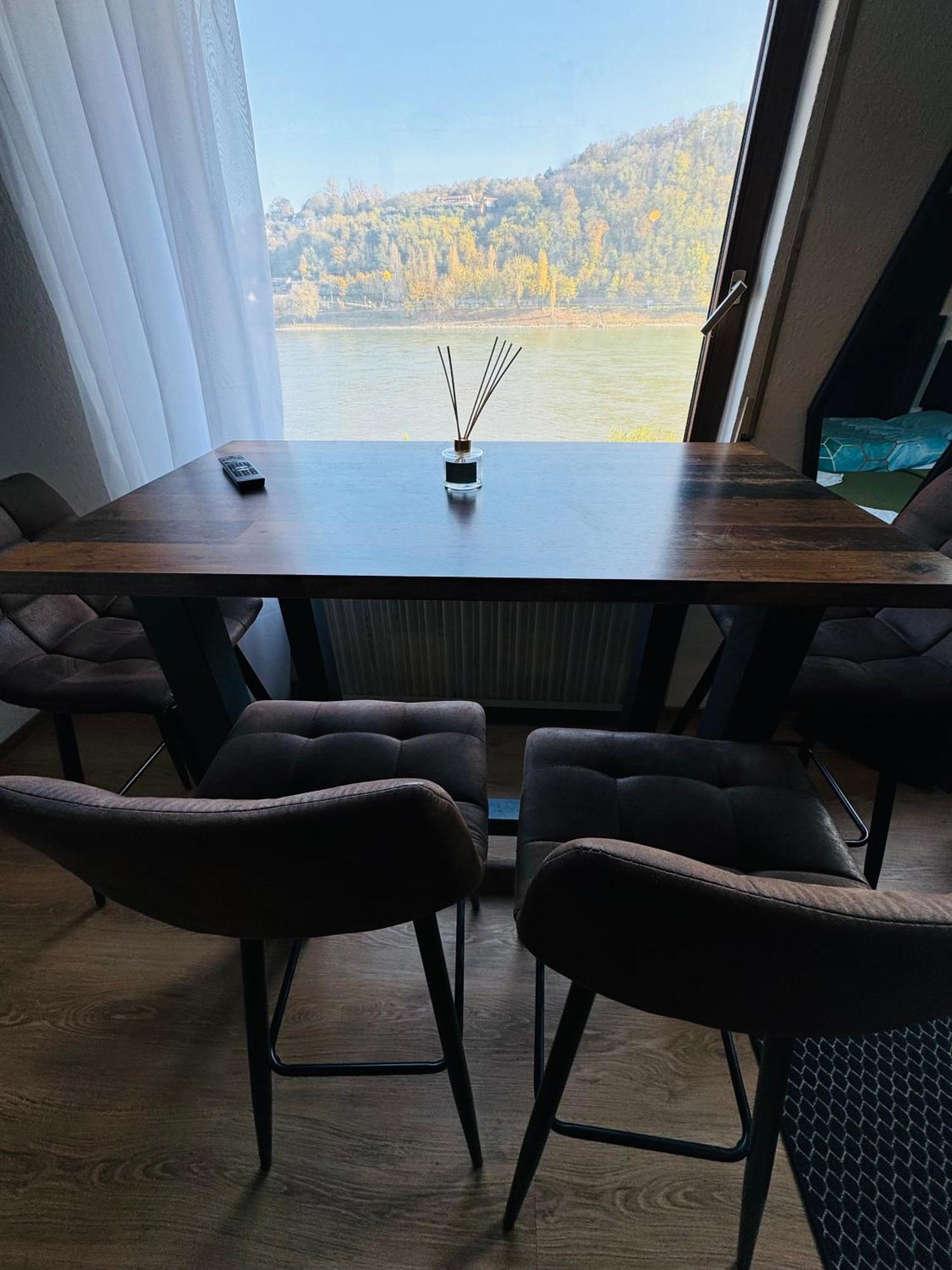 Loft Fluss Blick Apartment